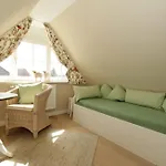 Haus Sanskiin 2 *