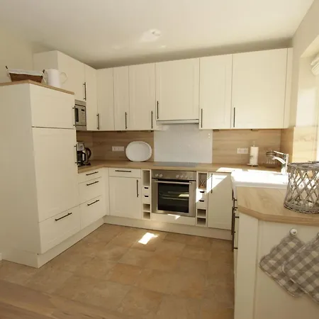 Haus Sanskiin 2 *