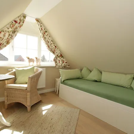 Haus Sanskiin 2 *