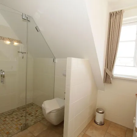 Haus Sanskiin 2 *