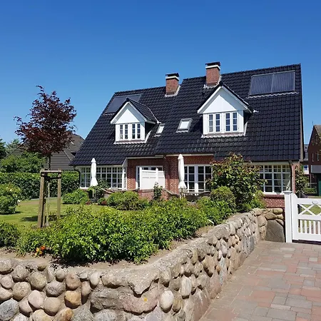 Haus Sanskiin 2 Holiday home Wyk auf Foehr