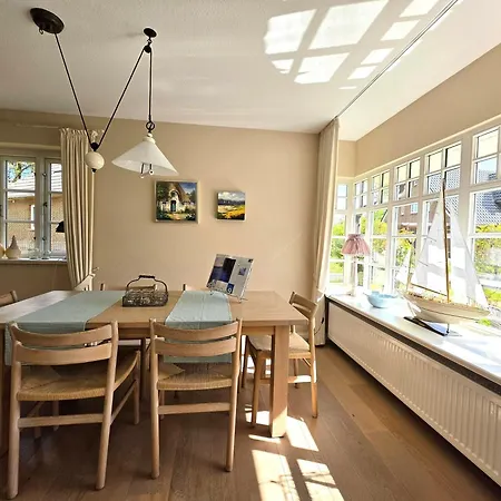 Haus Sanskiin 2 *