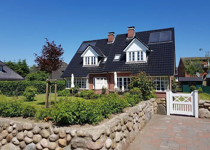 Haus Sanskiin 2 Holiday home Wyk auf Foehr